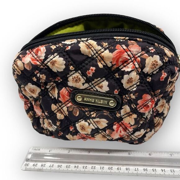 Anne Klein Quilted Floral Fabric Travel Zippered Cosmetic Bag Black Pink - Picture 8 of 8